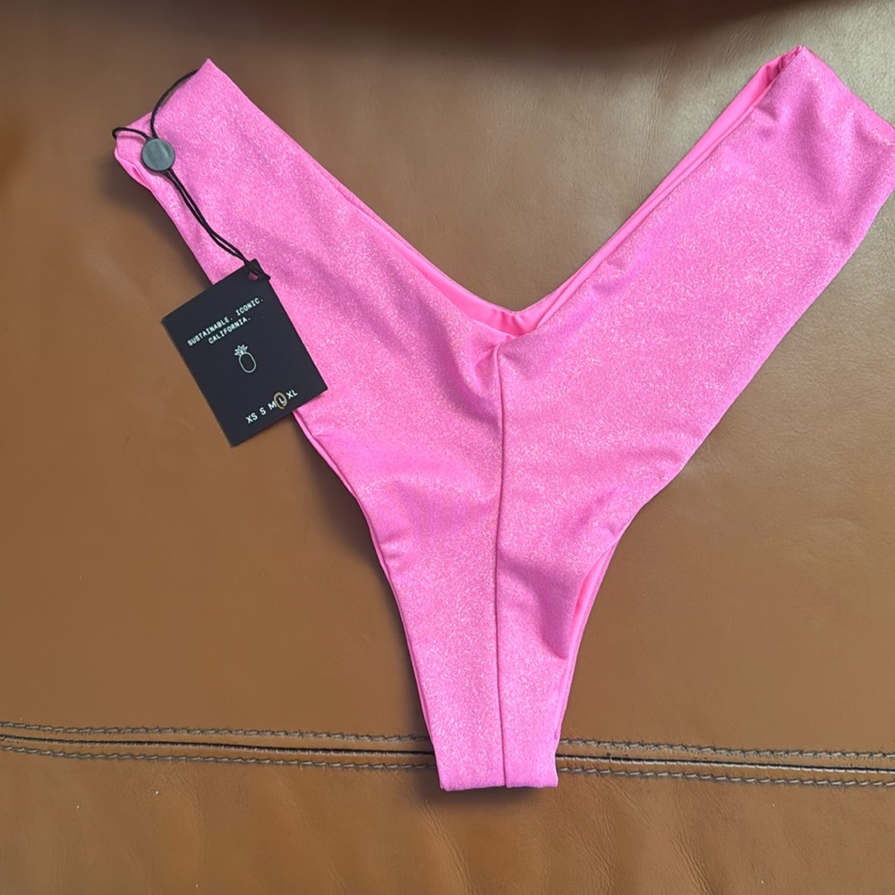 Skatie Pink Bikini Bottom Mandi - Picture 2 of 3